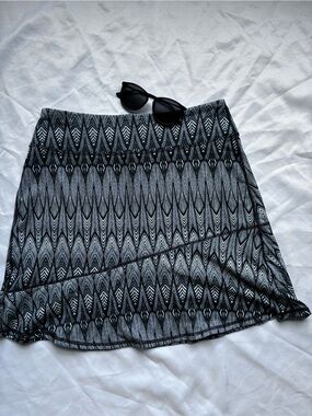 Prana Black & White Geometric Skirt